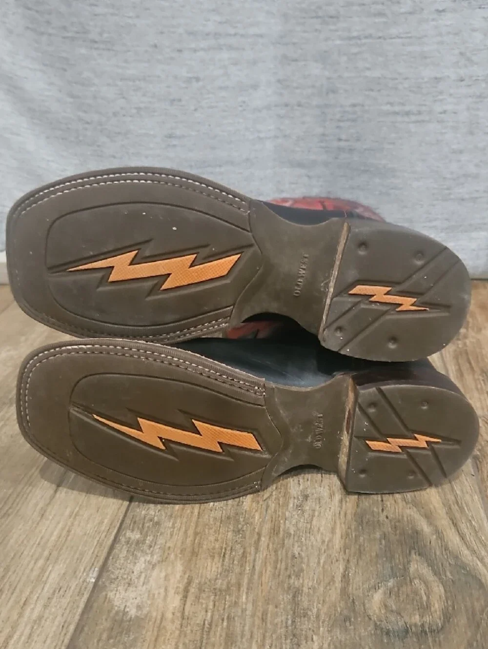 Old West Black Foot with Red Embroidered Shaft Cowboy Boots